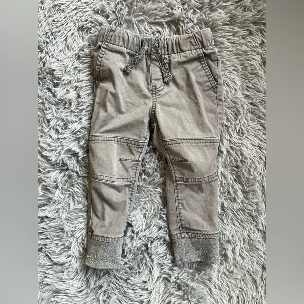 3 pairs of Cat & Jack Toddler joggers - Picture 1 of 16